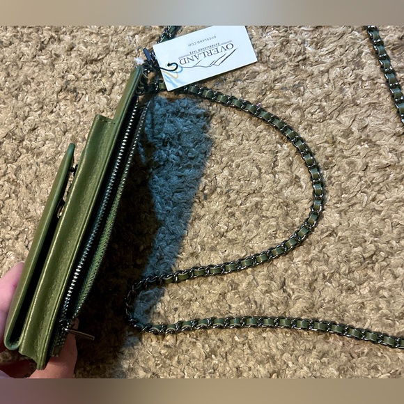 Overland “Izmir” Leather Phone Wallet w/ Chain Strap in Hunter Green - Picture 10 of 15